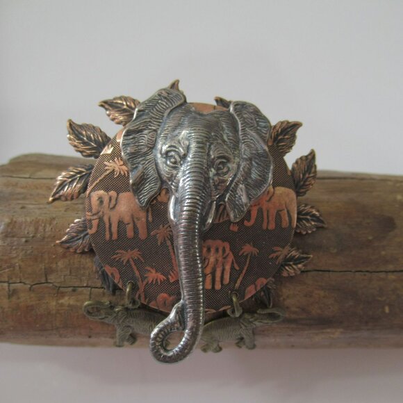 Vintage Elephant-Theme Mixed Metals Brooch Dangling Baby Elephant Charms - Picture 5 of 8